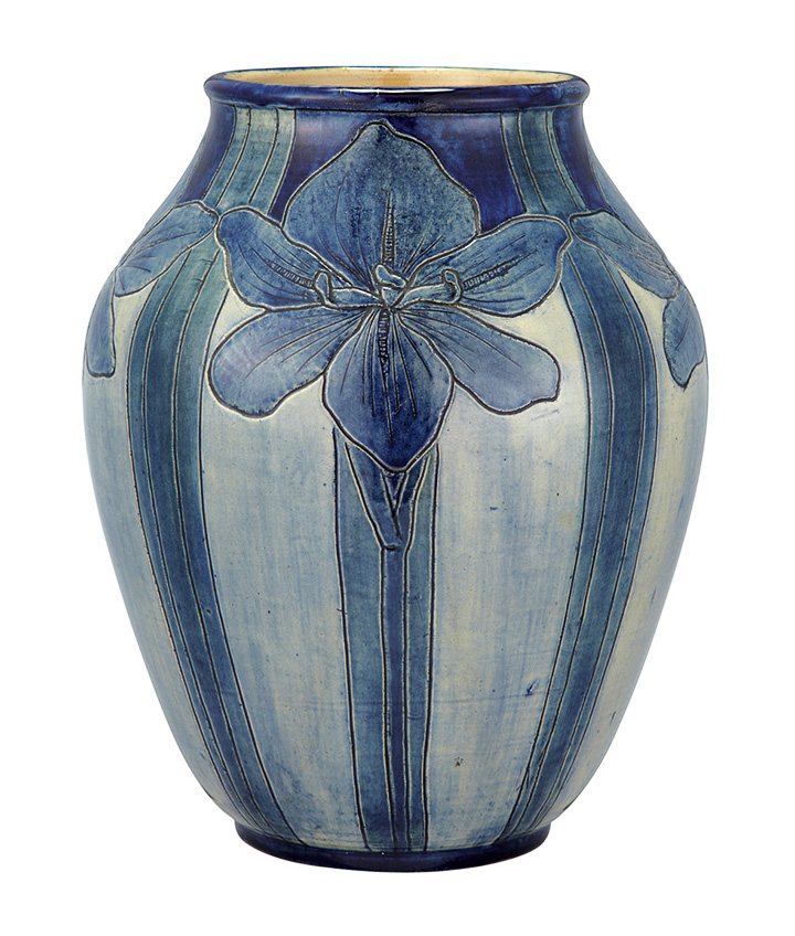Newcomb College vase, Doyle lot #483